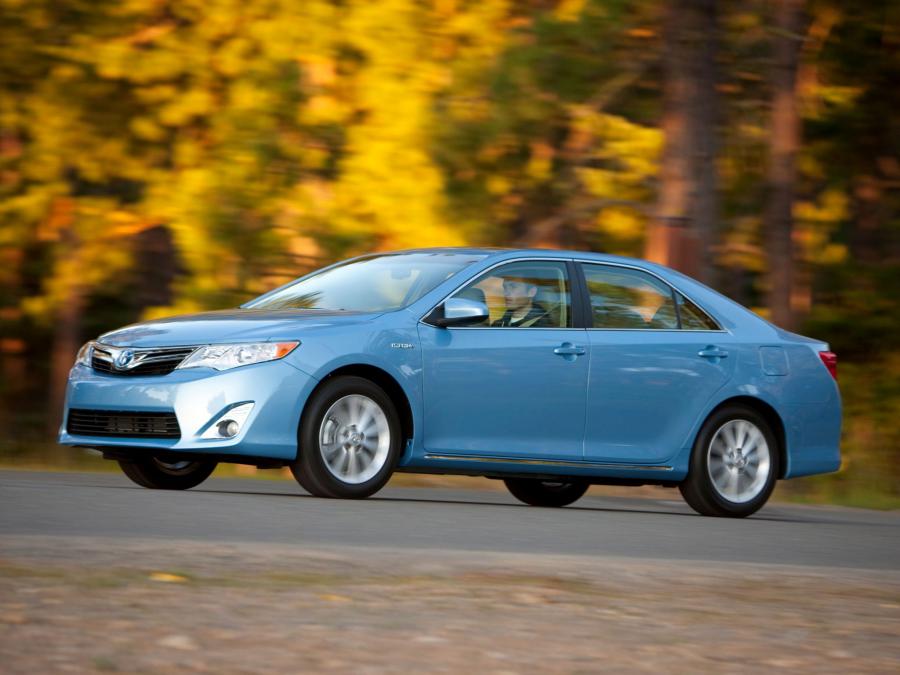  Toyota Camry Hybrid 2011 года  (US) (фото 8 из 24)